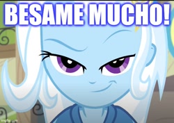 Size: 613x435 | Tagged: safe, edit, edited screencap, screencap, trixie, equestria girls, equestria girls specials, g4, my little pony equestria girls: better together, my little pony equestria girls: forgotten friendship, caption, image macro, spanish, text