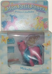 Size: 447x633 | Tagged: safe, photographer:collector1, wingsong (g1), flutter pony, g1, official, french, irl, packaging, photo, text, toy