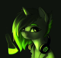 Size: 1024x979 | Tagged: safe, artist:niia56, oc, oc only, pony, unicorn, eyebrows, female, flask, green background, green light, headphones, looking at you, mare, simple background, smiling, solo
