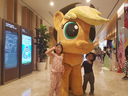 Size: 550x413 | Tagged: safe, applejack, human, g4, fursuit, irl, irl human, jeju city, korea, photo, south korea, target demographic, translation request