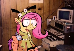 Size: 600x411 | Tagged: safe, artist:eveeyuwu, fluttershy, pegasus, pony, antonymph, cutiemarks (and the things that bind us), g4, computer, fluttgirshy, gir, headphones, invader zim, solo, vylet pony