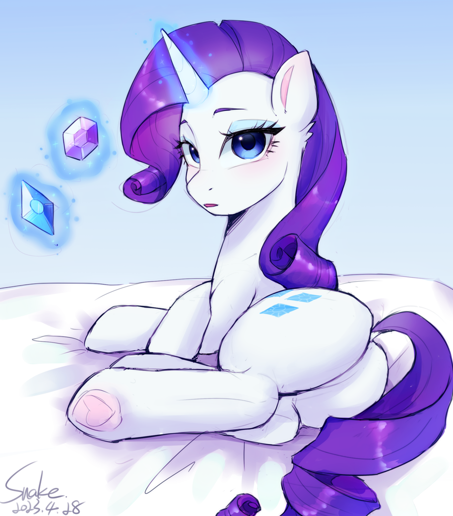 [bed,butt,female,g4,gem,looking at you,mare,plot,pony,rarity,safe,simple background,solo,sultry pose,unicorn,lying down,artist:xiaowu07]