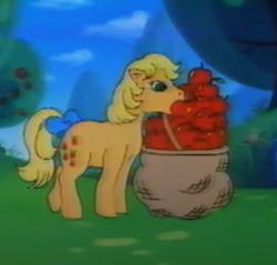 Size: 666x638 | Tagged: safe, screencap, applejack (g1), g1, apple, food