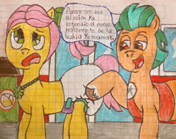 Size: 3308x2609 | Tagged: safe, artist:bitter sweetness, hitch trailblazer, posey bloom, earth pony, pony, g5, abdl, diaper, diaper fetish, female, fetish, graph paper, green eyes, high res, hooves, male, non-baby in diaper, open mouth, open smile, orange eyes, poofy diaper, smiling, spanish, speech bubble, stallion, street, traditional art, translated in the description
