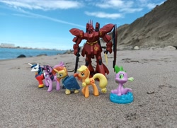 Size: 4000x2890 | Tagged: safe, artist:dingopatagonico, applejack, shining armor, spike, sunburst, twilight sparkle, alicorn, dragon, earth pony, pony, unicorn, g4, gundam, msn-04 sazabi, photo, toy, twilight sparkle (alicorn)