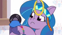 Size: 3072x1727 | Tagged: safe, screencap, izzy moonbow, pony, unicorn, g5, heavy is the mane that wears the fruit crown, my little pony: tell your tale, spoiler:g5, spoiler:my little pony: tell your tale, spoiler:tyts02e02, crystal brighthouse, eyebrows, female, frown, mare, raised eyebrow, solo