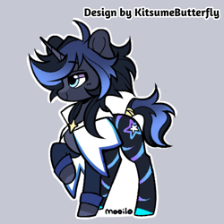 Size: 1000x1000 | Tagged: safe, artist:tresmariasarts, oc, oc only, oc:onyx star, bat pony, bat pony unicorn, hybrid, pony, unicorn, bat eyes, bat pony oc, cloak, clothes, colored hooves, colorful, fangs, gradient mane, gradient tail, gray background, heterochromia, horn, hybrid oc, leg stripes, male, simple background, smiling, solo, stallion, stars, stripes, tail
