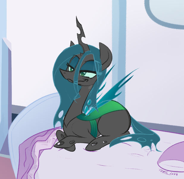 Size: 1107x1075 | Tagged: safe, artist:furseiseki, queen chrysalis, changeling, changeling queen, g4, bed, bed bug, bedroom, bedroom eyes, bugbutt, butt, chrysalass, cute, cutealis, featured image, female, indoors, lidded eyes, lying down, on bed, ponyloaf, prone, smiling, smirk, smug, solo, wavy mouth