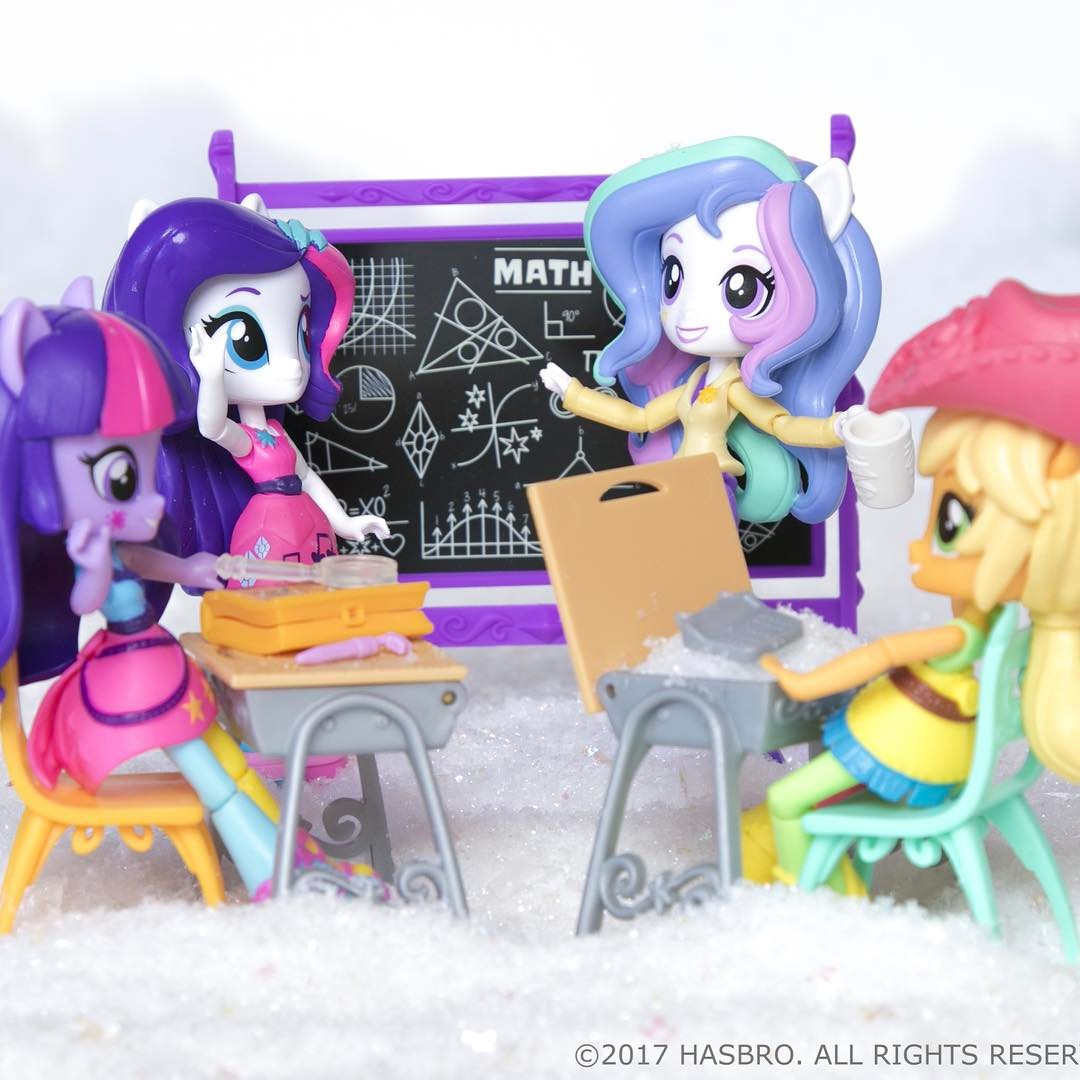 Девочка эквестрии мини. Equestria girls Minis Toys Селестия. Селестия Эквестрия герлз игрушка. Селестия Эквестрия герлз кукла мини. Equestria girls Minis Селестия.