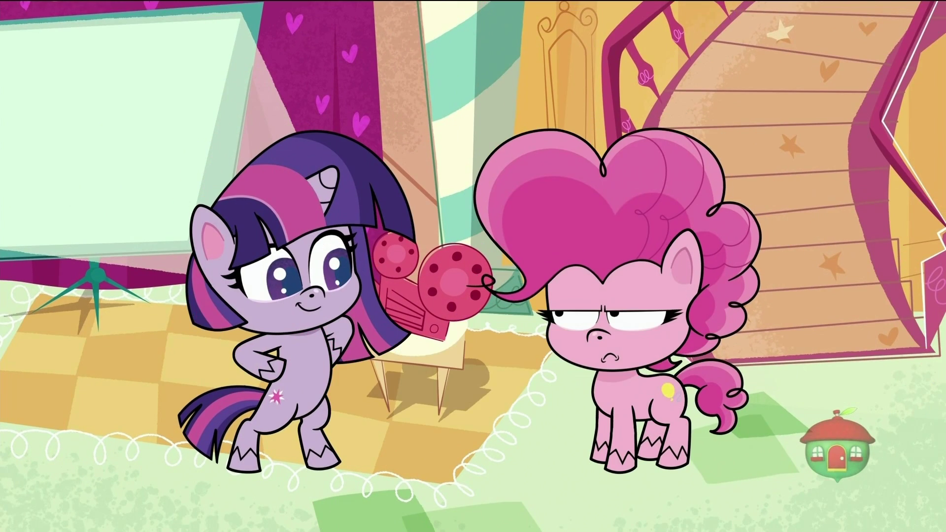 2391610 safe, screencap, pinkie pie, twilight sparkle, alicorn