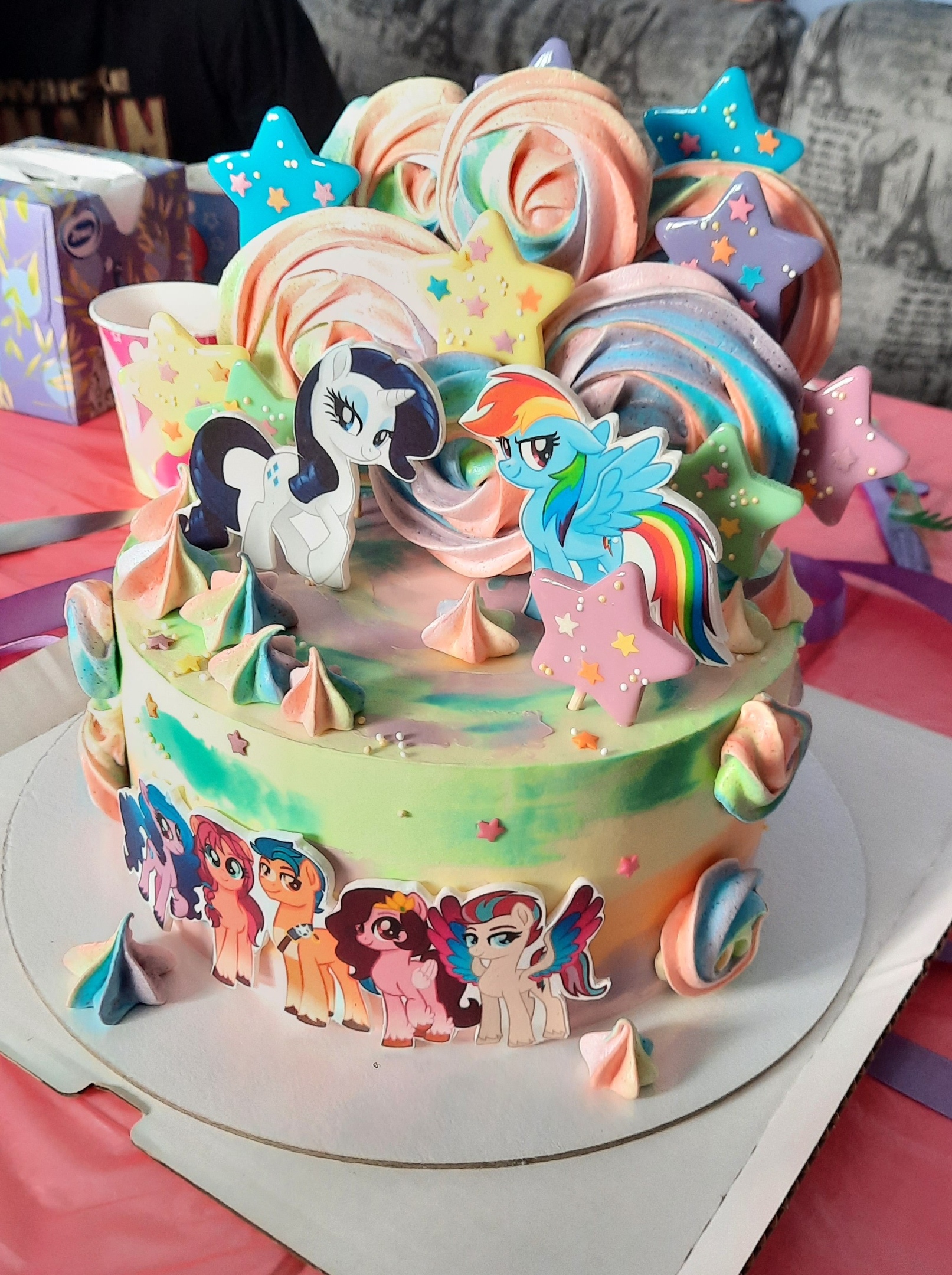 Amazon.com: DecoPac My Little Pony Cake Topper, 3-Piece Cake Decorations  with Rainbow Dash and Twilight Sparkle Ponies for Fun After the Birthday  Party, 3