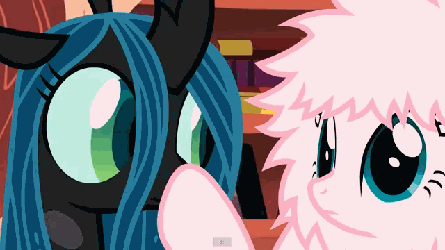 [Bild: 338457__safe_oc_animated_queen+chrysalis...ike622.gif]
