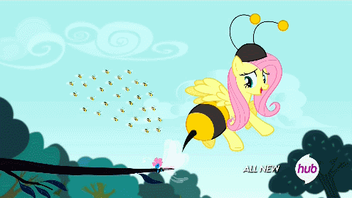 [Obrázek: 564228__safe_fluttershy_animated_clothes...e_bees.gif]