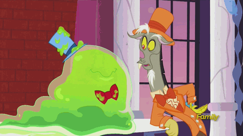 897227__safe_animated_screencap_discord_kissing_discovery+family_smooze_spoiler-colon-s05e07_make+new+friends+but+keep+discord.gif