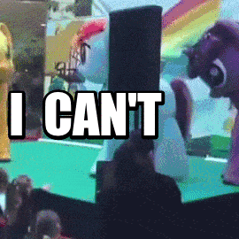 [Bild: 944894__safe_twilight+sparkle_rainbow+da...an_irl.gif]