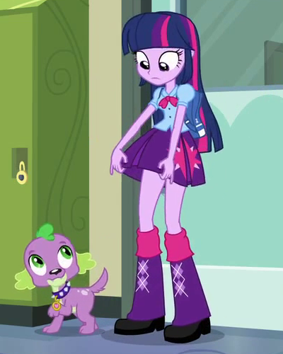 https://derpicdn.net/img/view/2016/3/31/1121022__safe_twilight+sparkle_equestria+girls_screencap_spike_cropped_spike+the+dog_eyes+on+the+prize.png