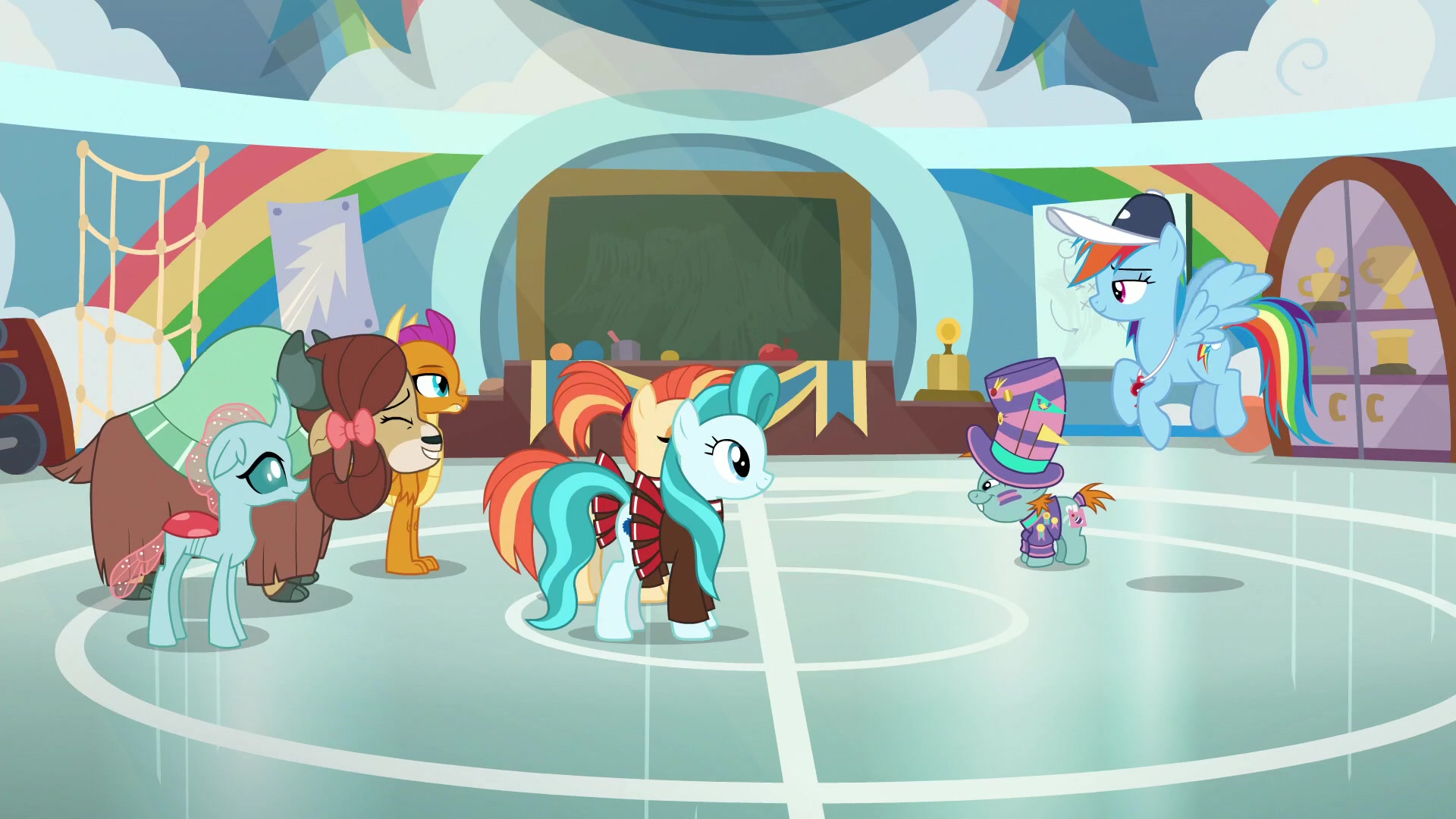 2116438 Safe Screencap Lighthoof Ocellus Rainbow Dash Shimmy